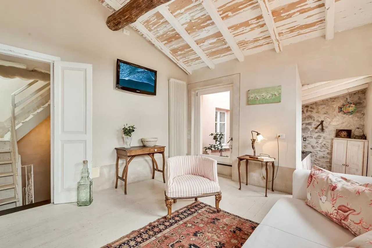 Casa Monella Holiday home San Terenzo