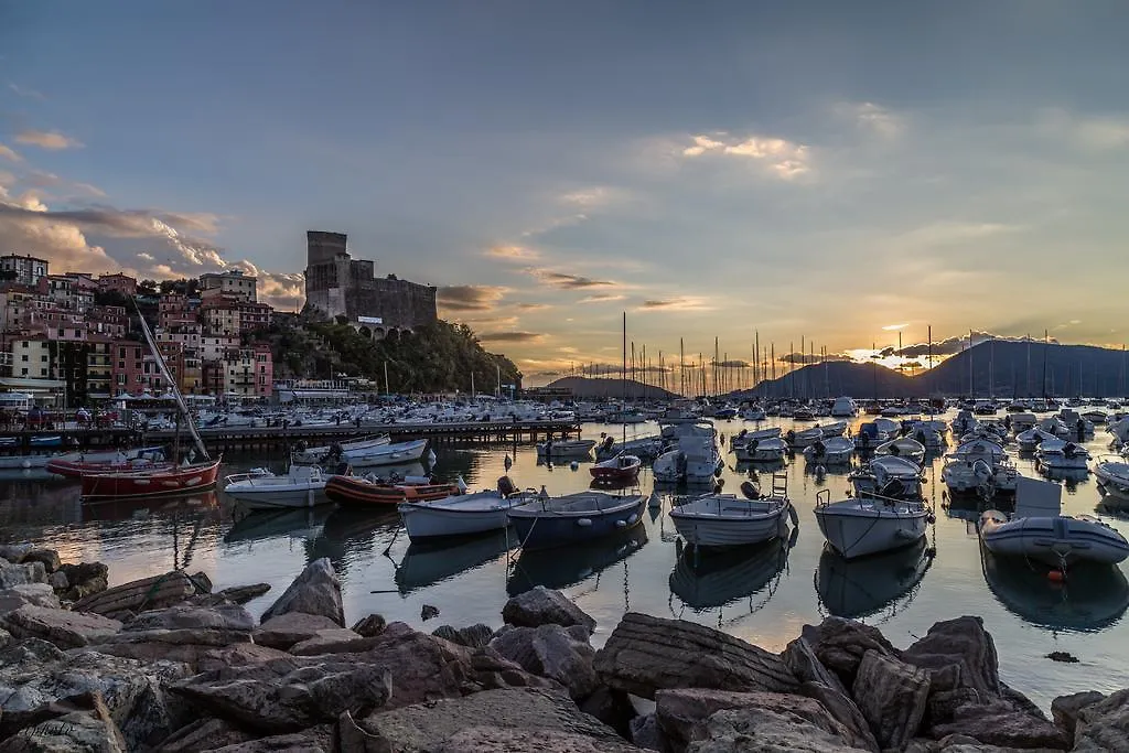 Casa Monella Holiday home San Terenzo 0*, La Spezia Italy